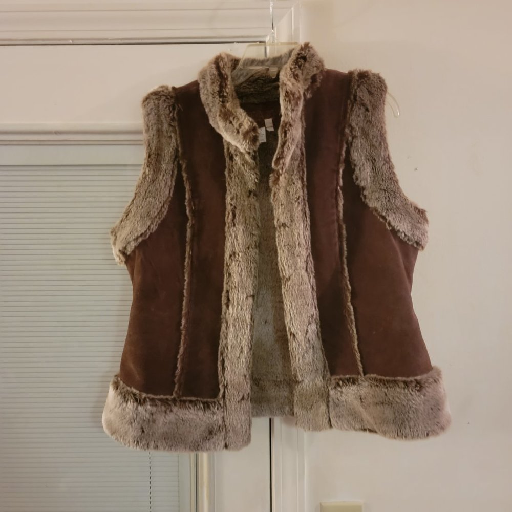 LAL leather faux fur vest. Brown size XL